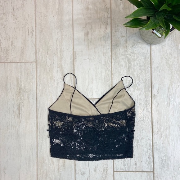 NWT Black lace crop top - Picture 3 of 4